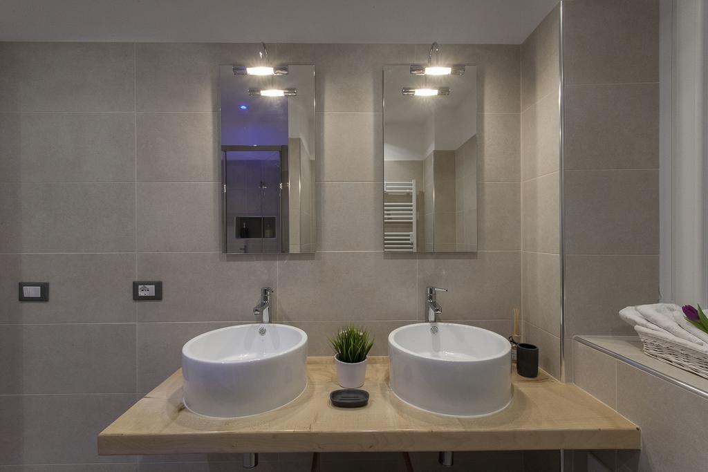 Vatican Twins Luxury Apartment *
