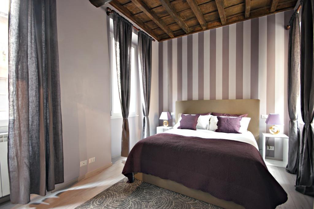 Living Rhome-spanishsteps Rome