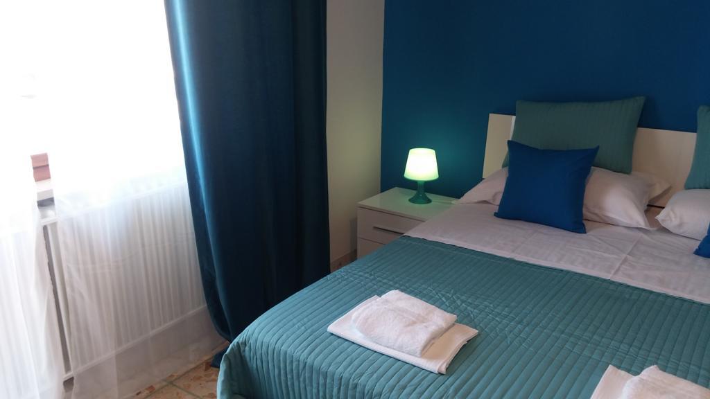 Famous Guest house