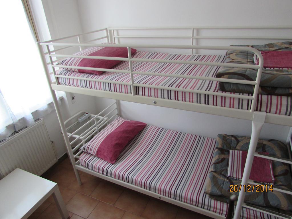 Thousand Sunny Hostel *