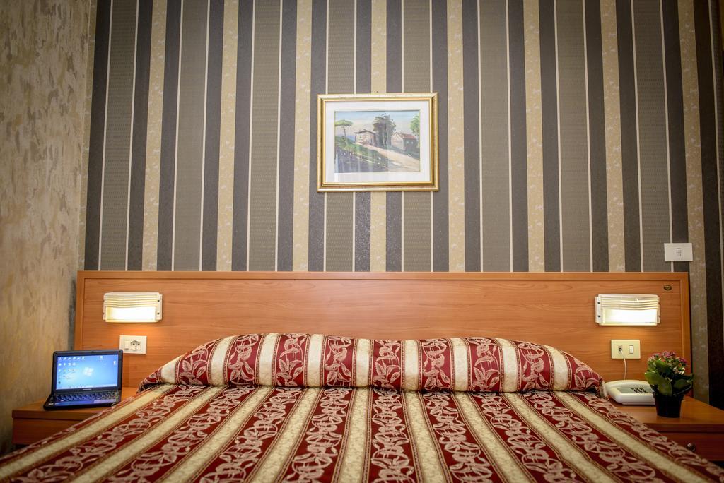 Hotel Emmaus 3*