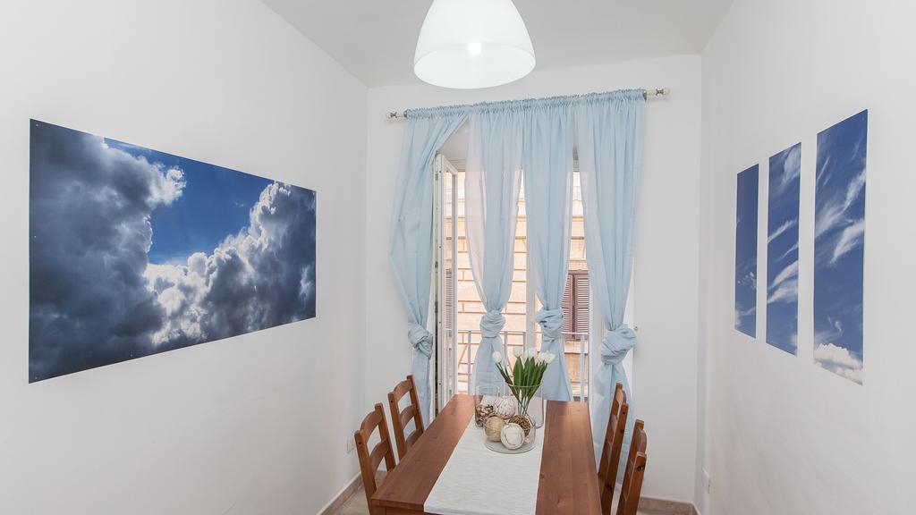 Arenula Balcony Apartment