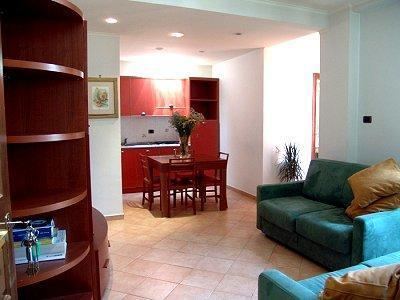 Sandra Hotel *
