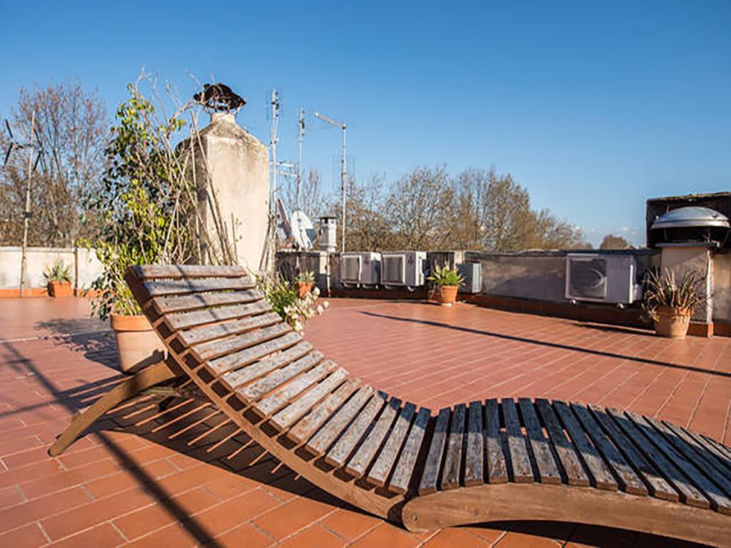 Over The Tiber Loft Apartment Rome