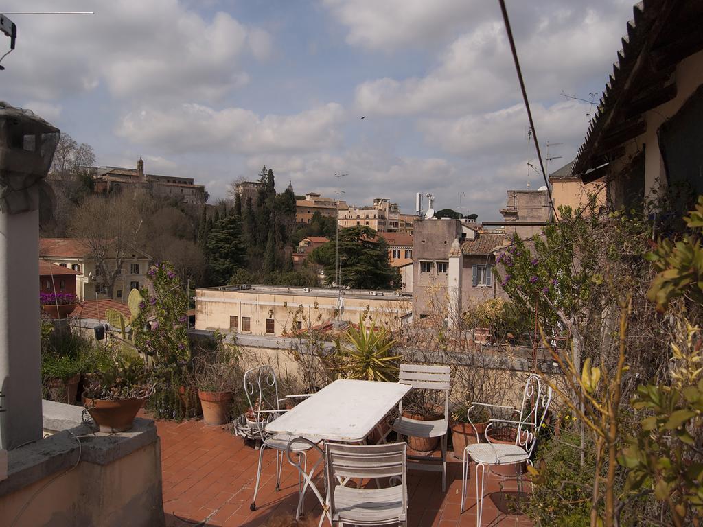 Over The Tiber Loft Apartment *