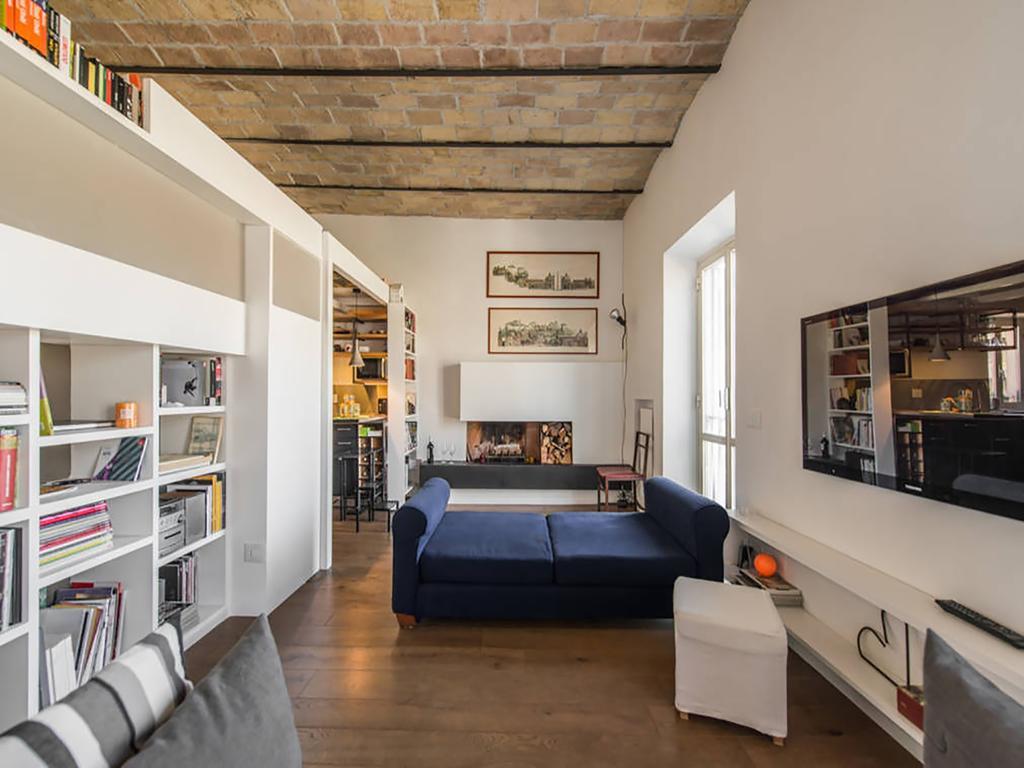 Over The Tiber Loft Apartment