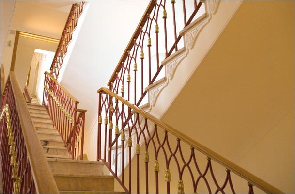V House Apartment *