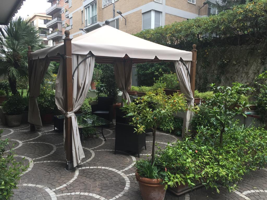 V House * Rome