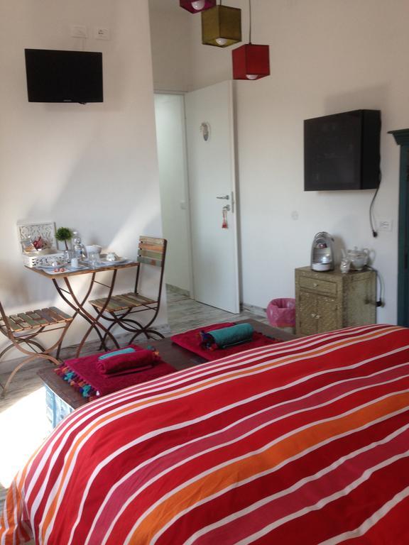 Acomodação com café da manhã  Letto E Latte 2*