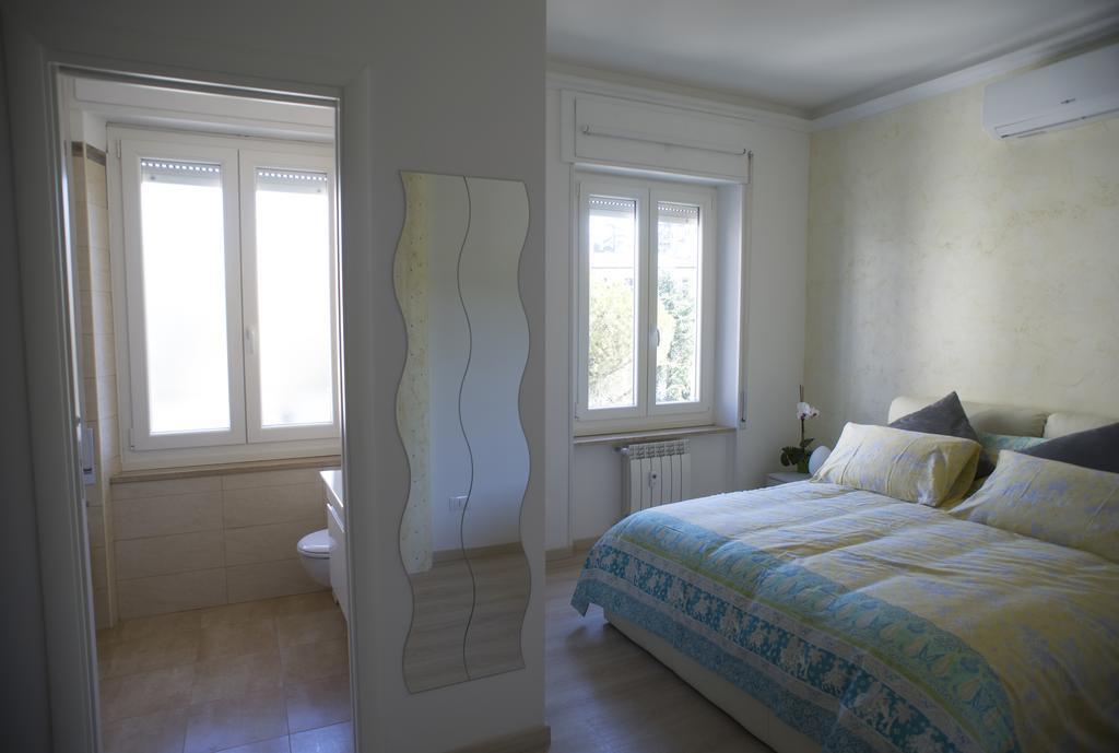 St. Peter Station Apartment
