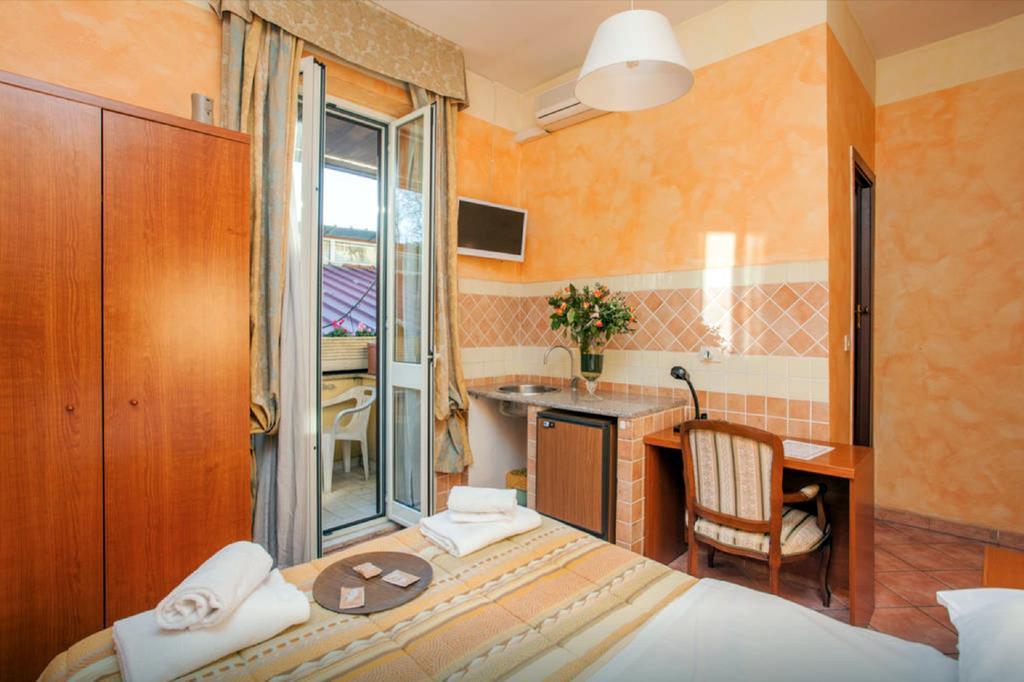 Guest house Camilla 3*
