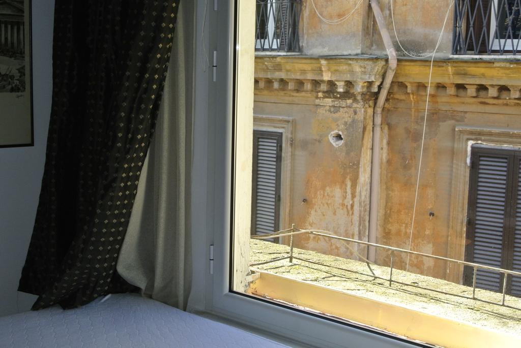 Pantheon Domus Valentino Apartment Rome