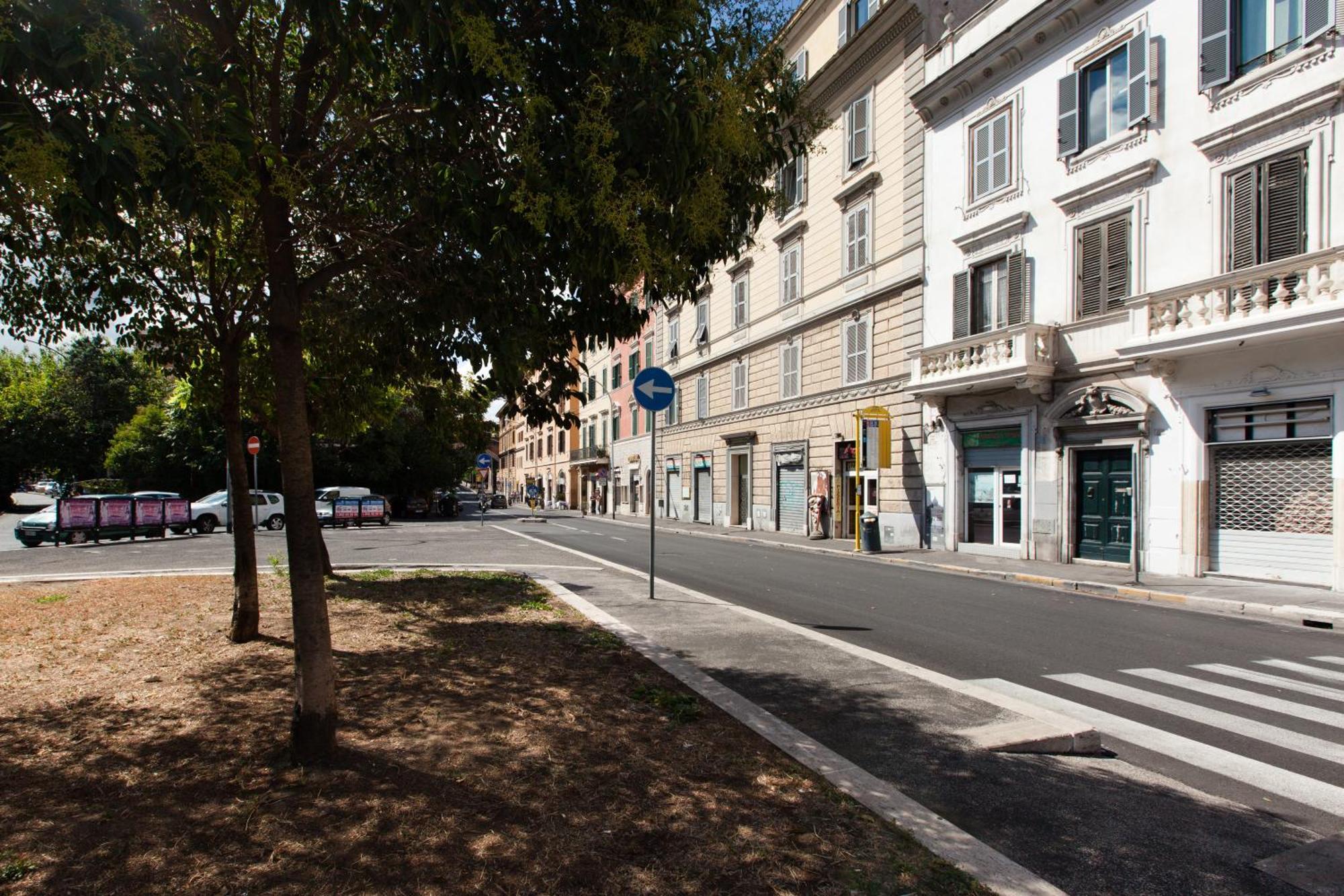 Impero Vaticano San Pietro Bed & Breakfast 2*