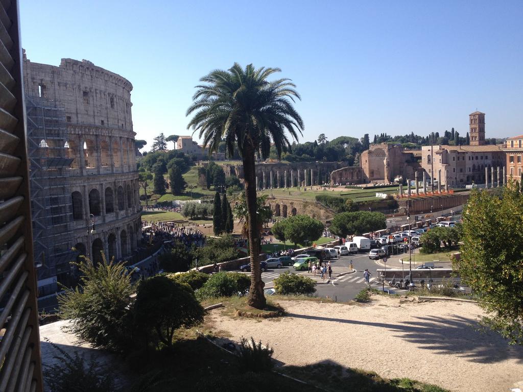 Romance Al Colosseo * Roma