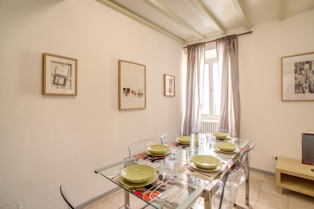 Three Bedroom Campo Dei Fiori Apartamento *