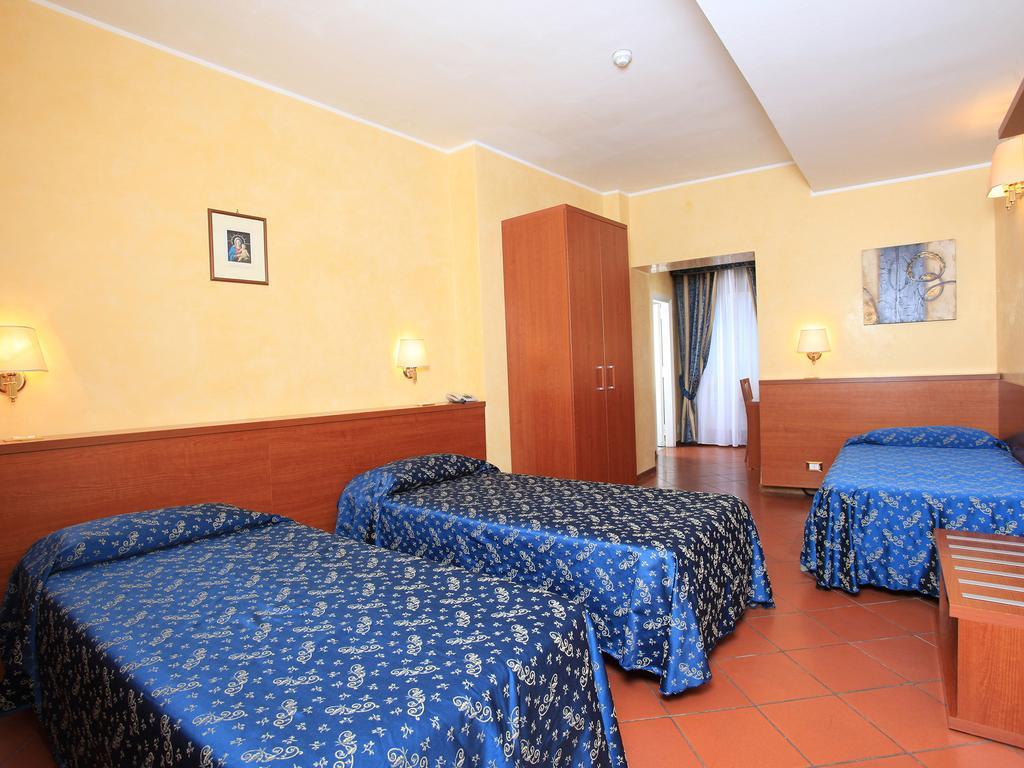 Casa Di Santa Francesca Romana A Ponte Rotto 2* Rome