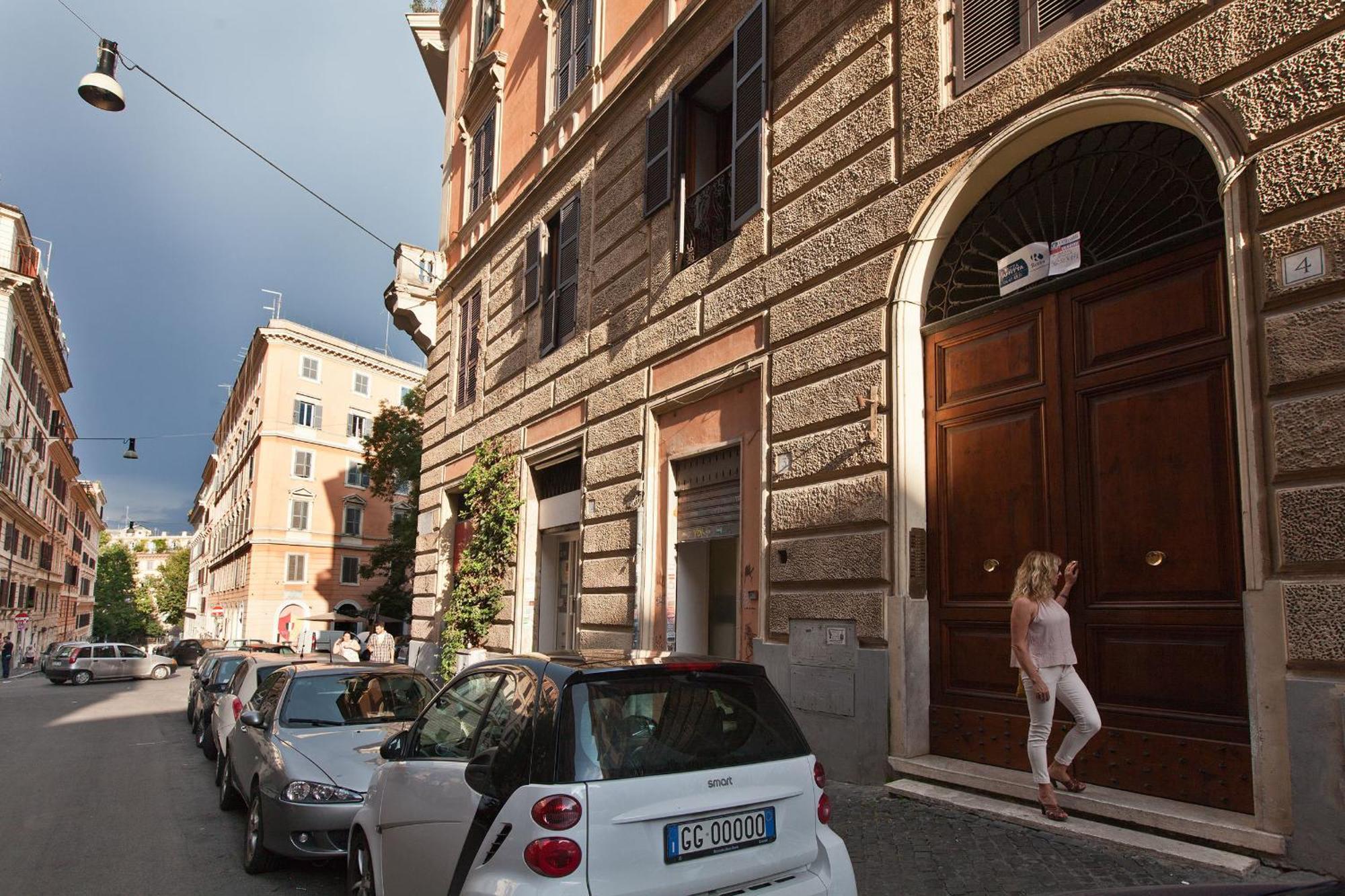 Gianicolo House