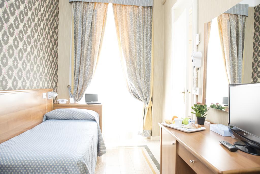 Hotel Emmaus 3*