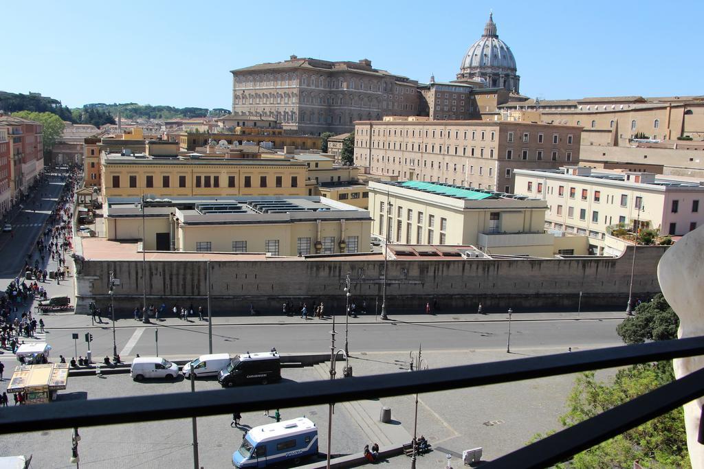 La Rosa Del Vaticano Luxury
