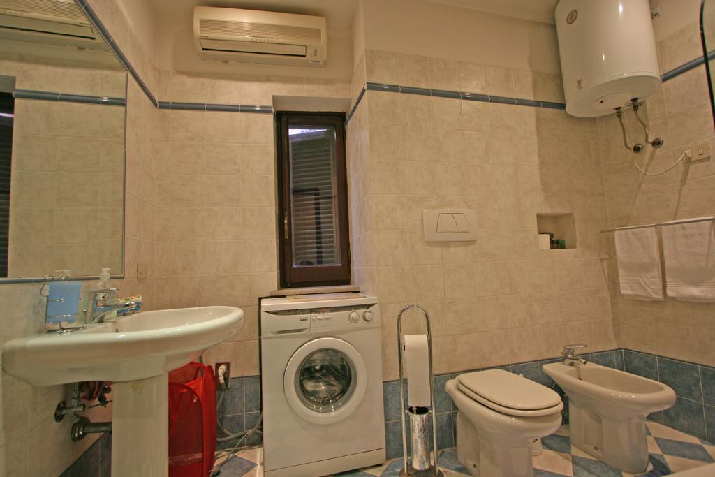 Parione Apartment *
