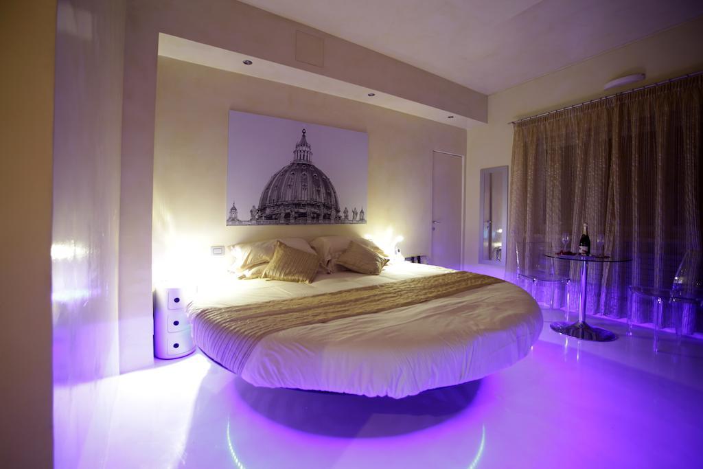 Myrome Vatican Couette-café 3*