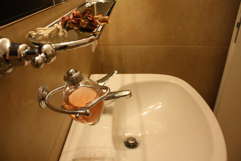 Acomodação com café da manhã  Le Sorelle Lumiere Roma