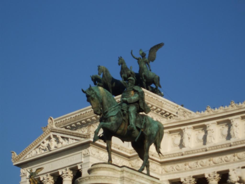 2 Be Colosseo Rome
