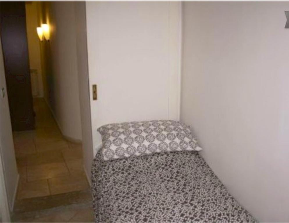 Apartment Portico