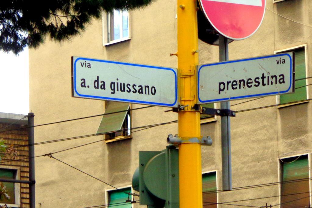 Guest house Casa Vacanza Frendy - Free Airport Transportation On Arrival If You Book An Apartment Of Minimum 3 Nights And 6 People