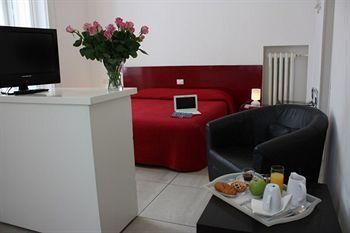 Hotel Enjoy 3*