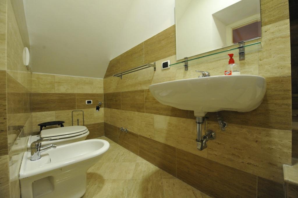 Apartamento Hella Ibernesi 23 Fori Imperiali Inn, New Gestion! Roma