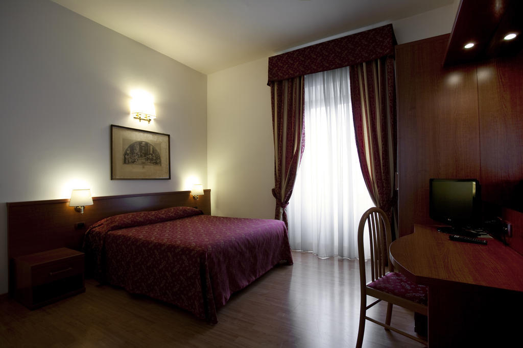 Bed & Breakfast Domus Appia 154 Rome