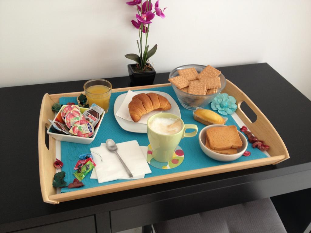 Couette-café Check-inn 3*