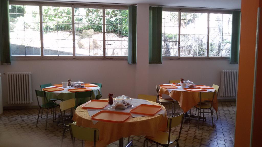 Bed & Breakfast Casa Per Ferie Cardinal G. Guarino Roma