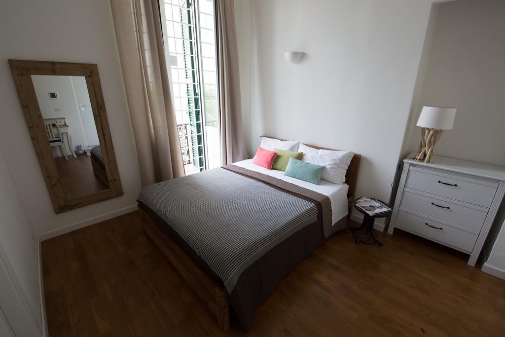 Urban Pine Rooms Rome