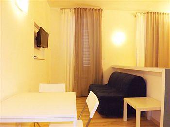 Bed & Breakfast To 3*