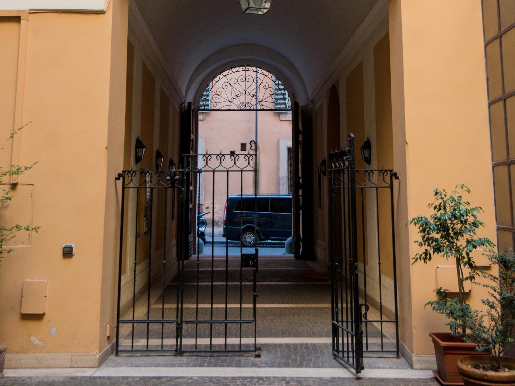 Assunta Domus Rome