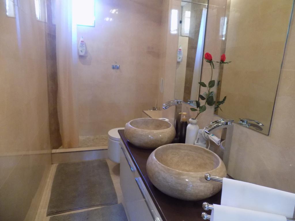 Bed & Breakfast Booking House 3*