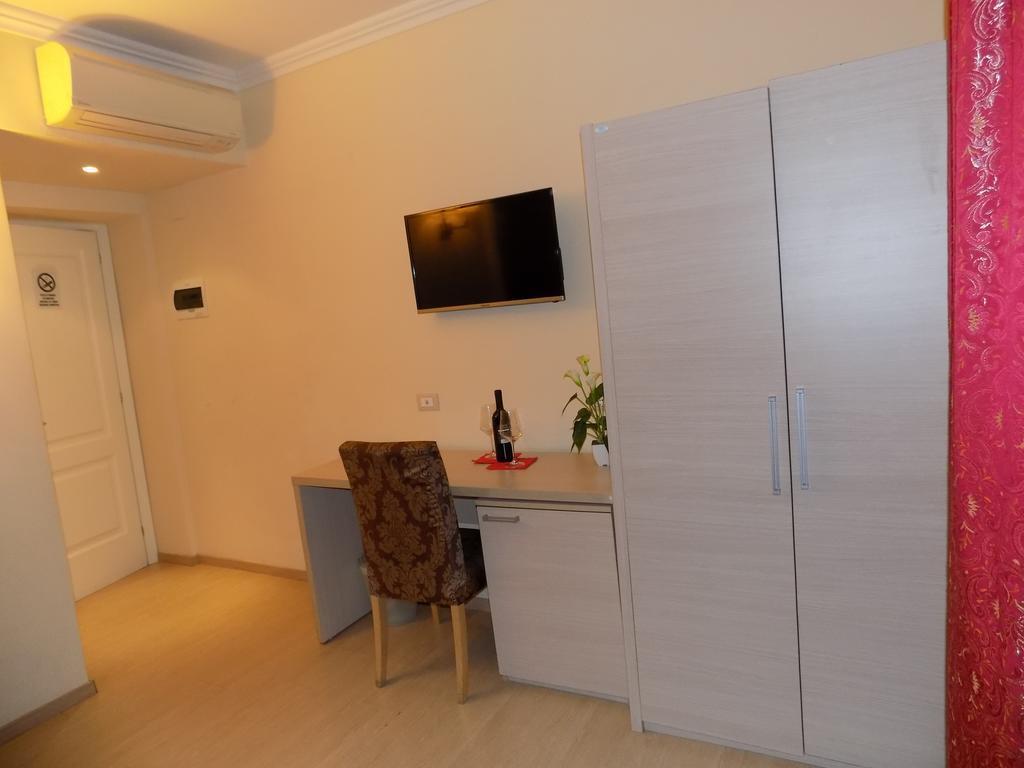 Bed & Breakfast Booking House