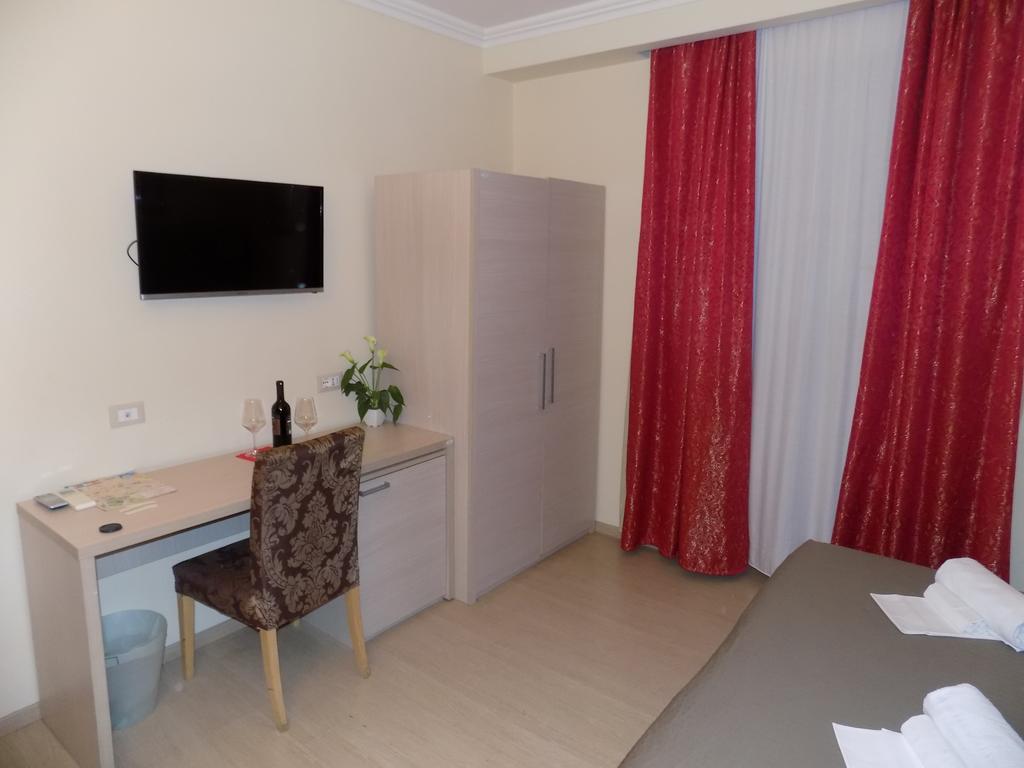 Bed & Breakfast Booking House 3*