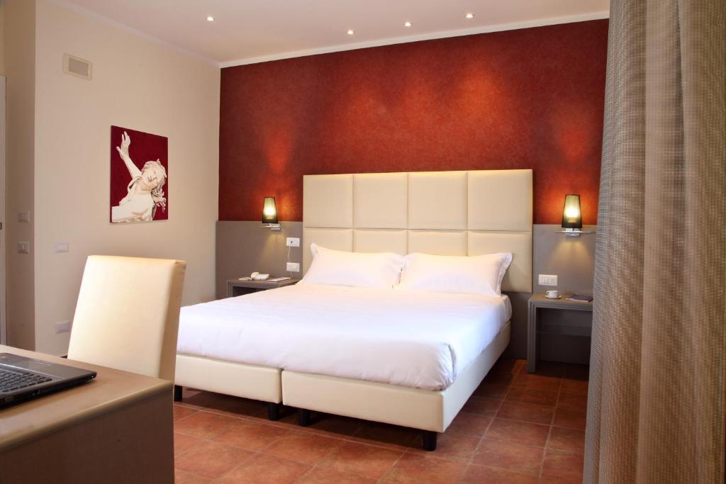 Hearth Hotel