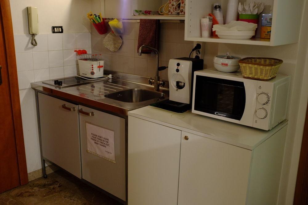 Acomodação com café da manhã  King Square Roma