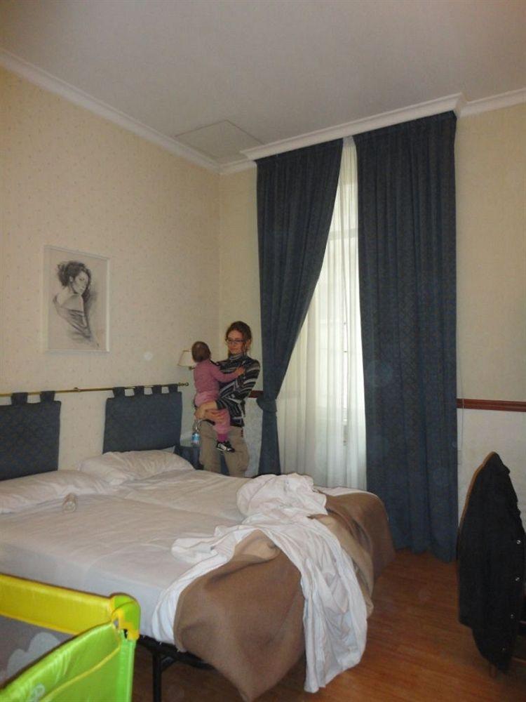 Hotel Paris Rome