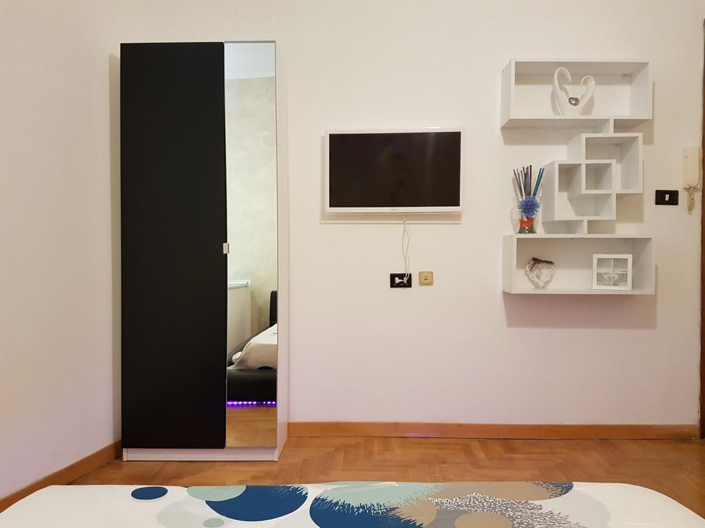 Navona's Flat Alley Apartment Rome