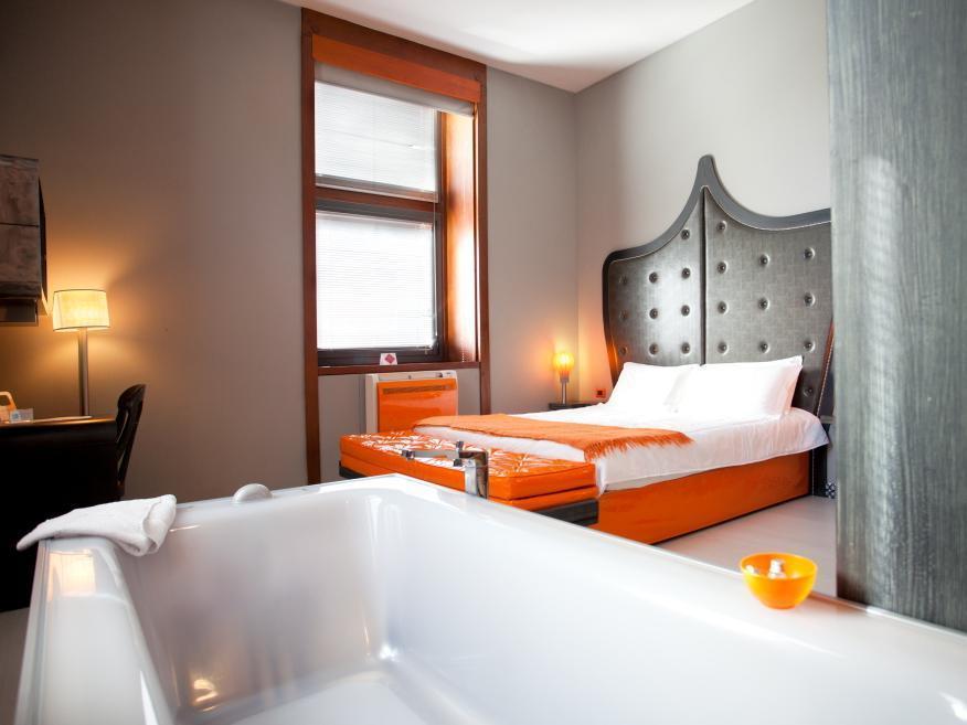 Orange Hotel 4*