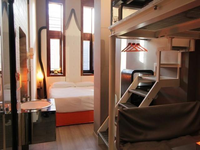 Orange Hotel