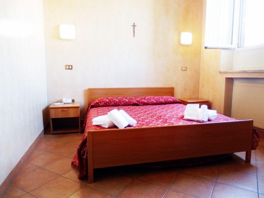 Casa Per Ferie Santa Maria Alle Fornaci 3* Rome