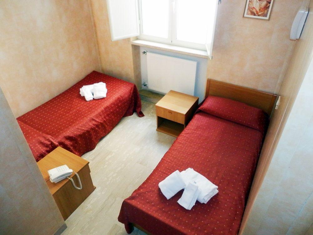 Casa Per Ferie Santa Maria Alle Fornaci Hotel 3*