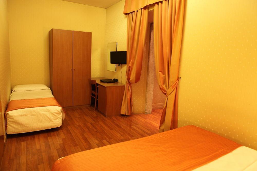 Flower Garden Hotel Rome