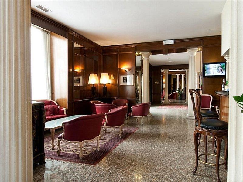 Hotel Colonna Palace